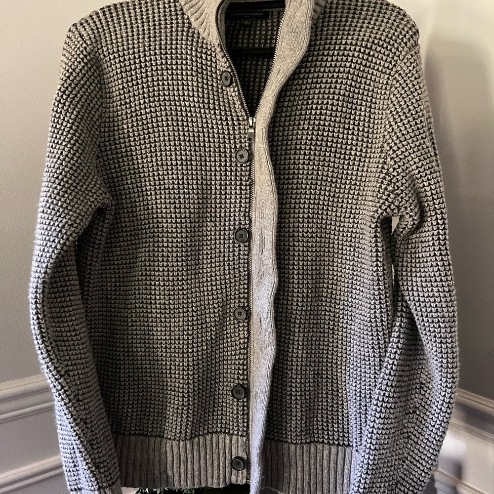 Banana Republic Men's Textured Gray Cardigan